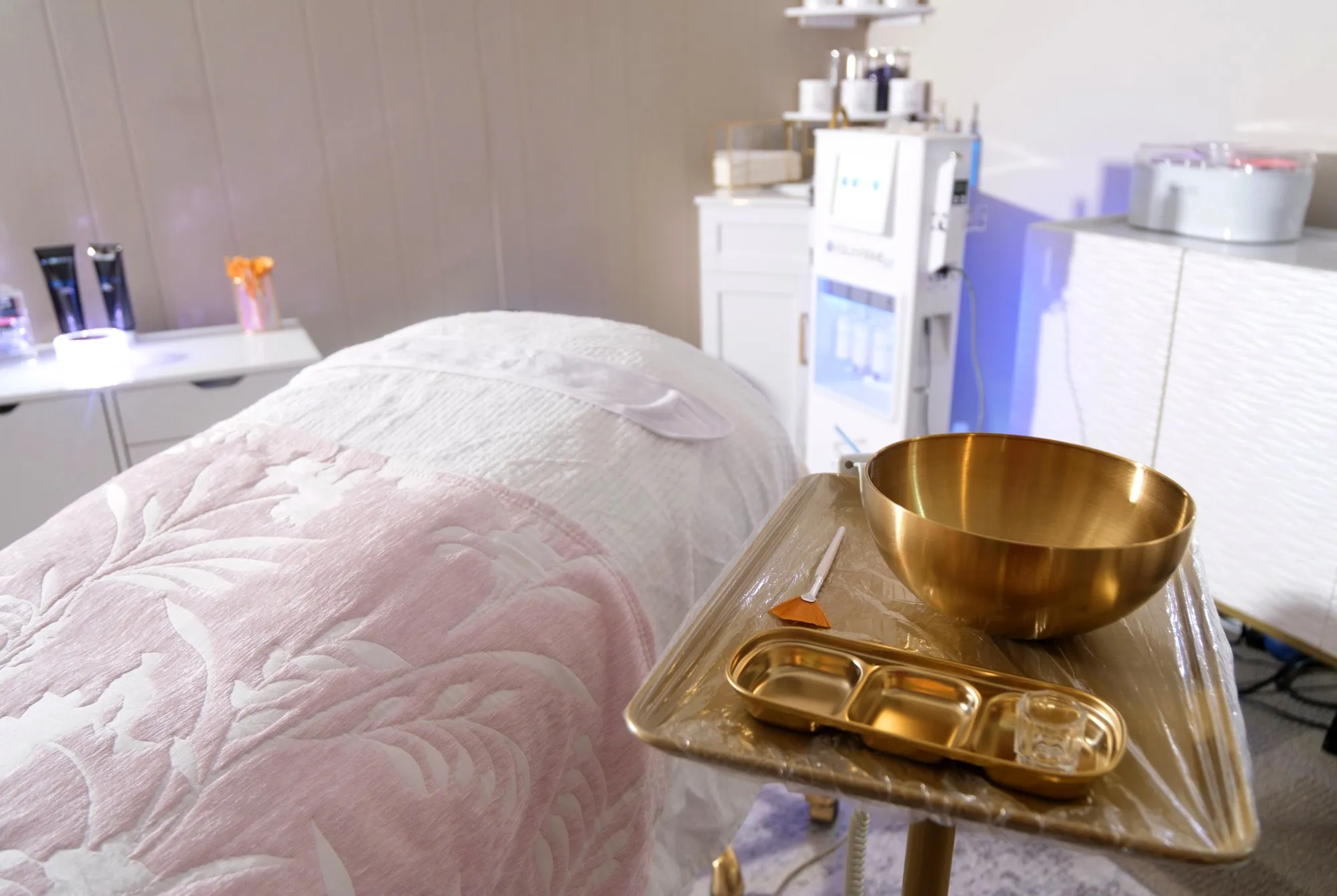 The AquafirmeXS facial suite at Felina Sno Wellness